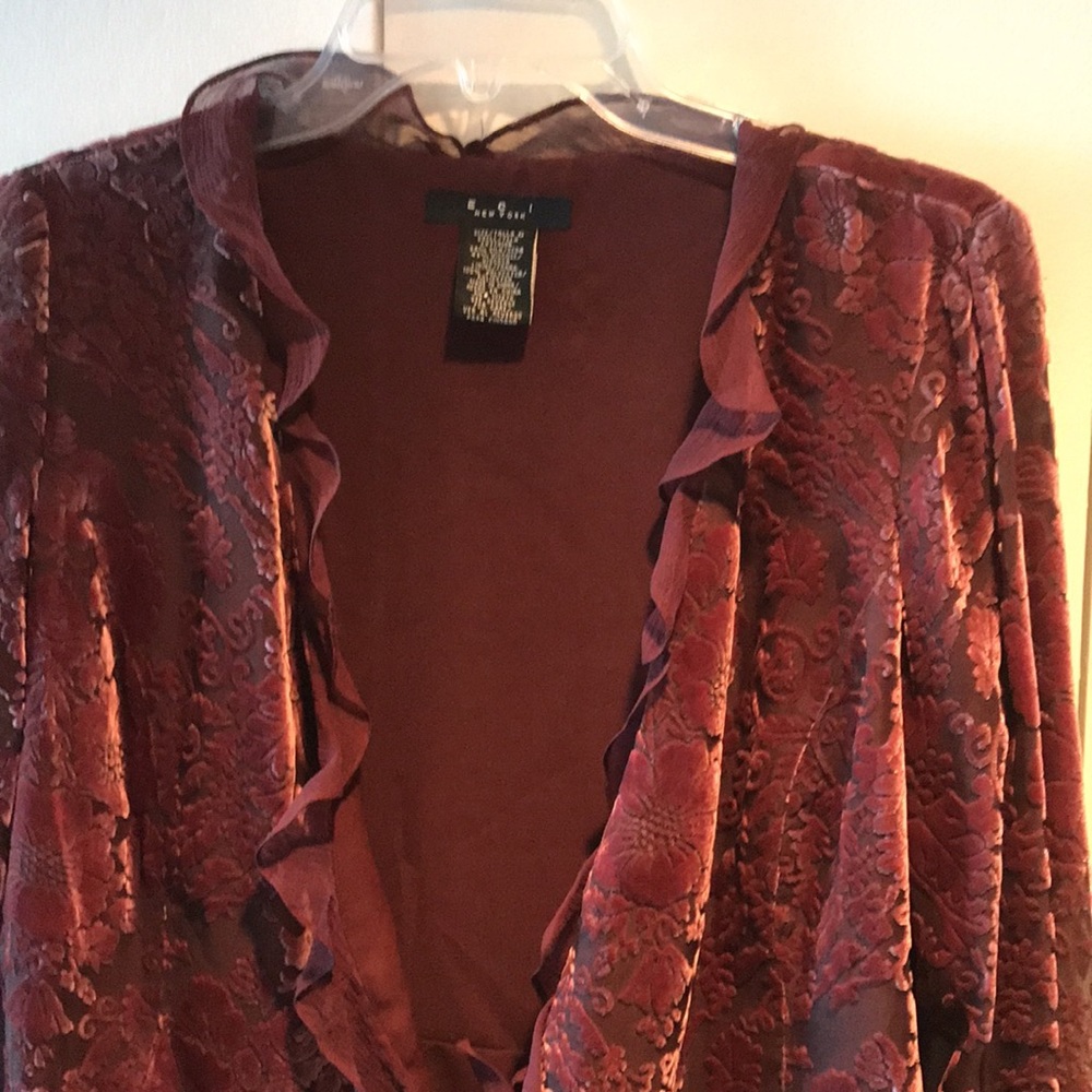 Cut Velvet Ruffled Jacket - Picture 2 of 9